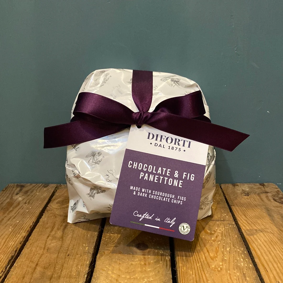 Festive Christmas panettone presented as an employee gift, ideal for seasonal corporate gifting.