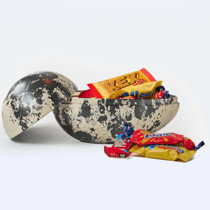 GAVA_Reusable_Swedish_Easter_Egg_with_Swedish_Chocolate_-_Vaktel_62790a3d-a621-4e04-b94a-eecc1676d7de.png?v=1769205128